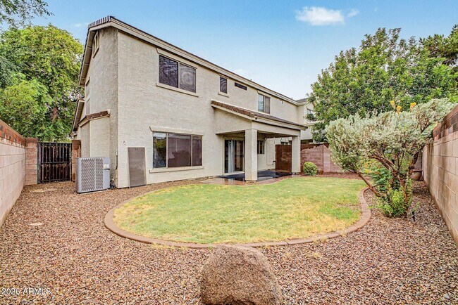 Building Photo - 3983 S Crosscreek Dr