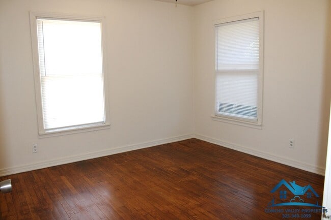 Building Photo - 2 Bedroom Home for Rent