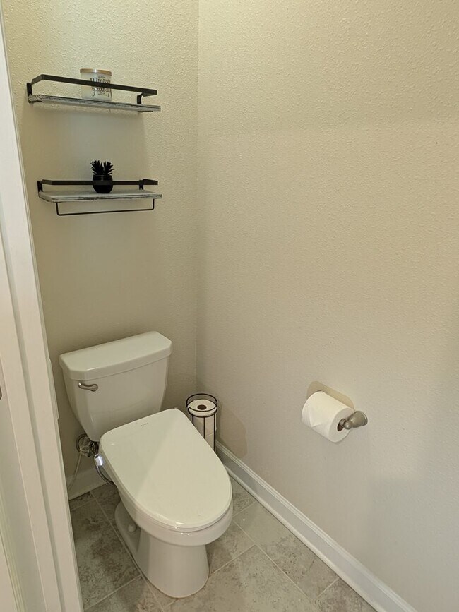 Building Photo - Beautiful 4/3 Home For Rent in Storey Lake...