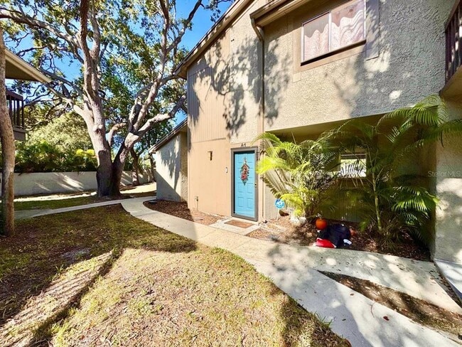 Building Photo - 6345 Newtown Cir