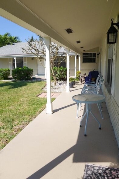 Building Photo - 1232 Cabana Rd