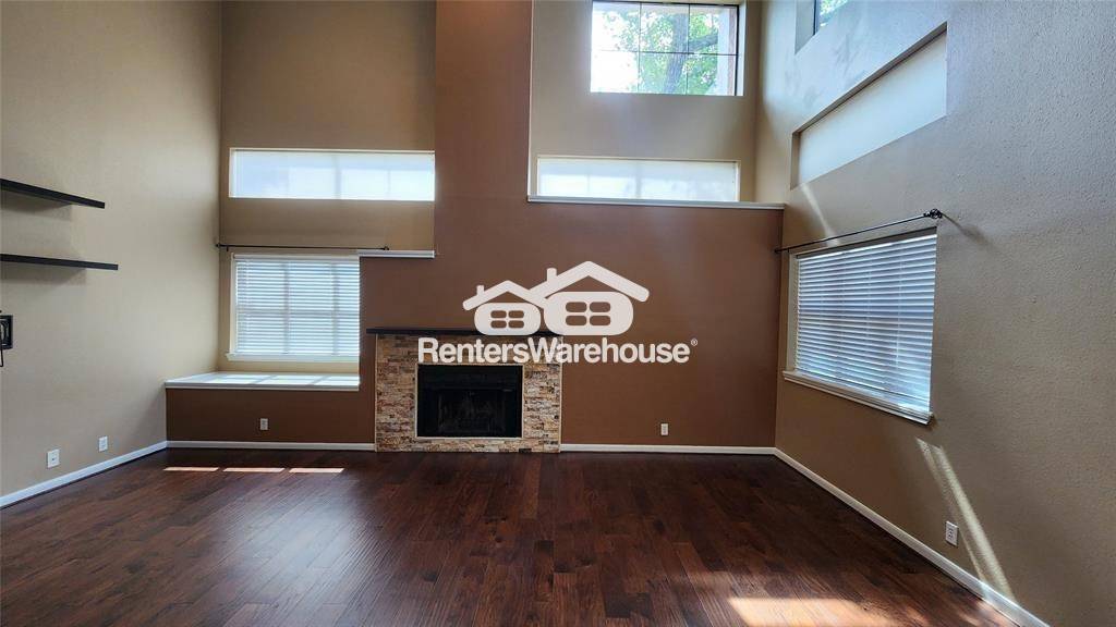 Building Photo - 2616 Bering Dr