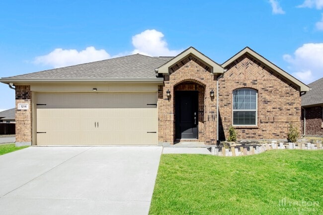 Primary Photo - 1214 Cres View Dr