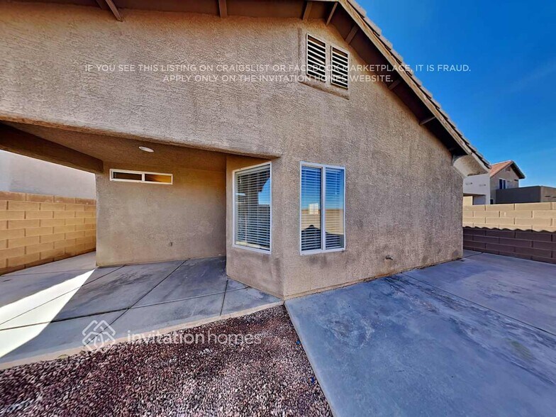 Building Photo - 426 Waterbrook Dr