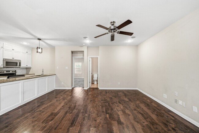 Building Photo - 5303 Avenue J