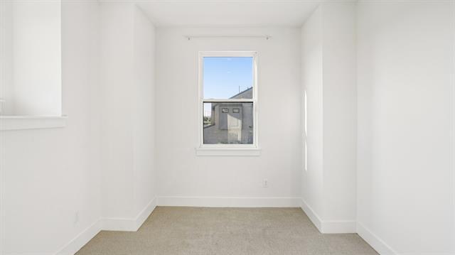 Building Photo - 3661 Rosemont Dr