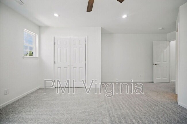 Building Photo - 105 Gilmerton Ave