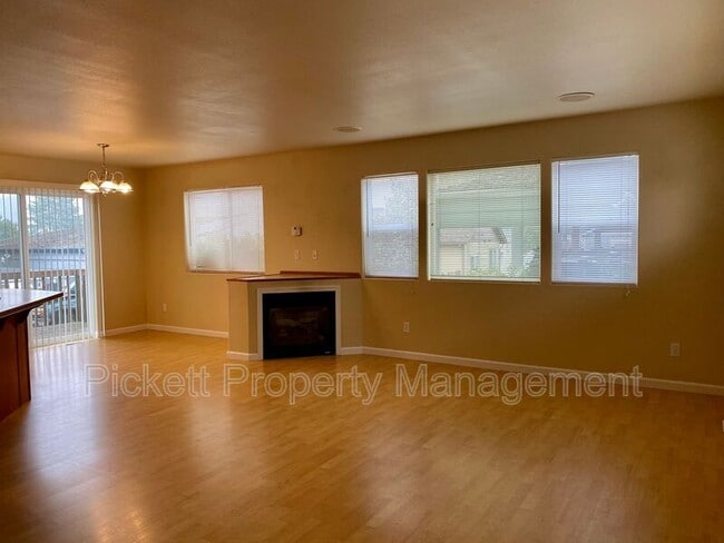 Building Photo - 1118 Park Ave