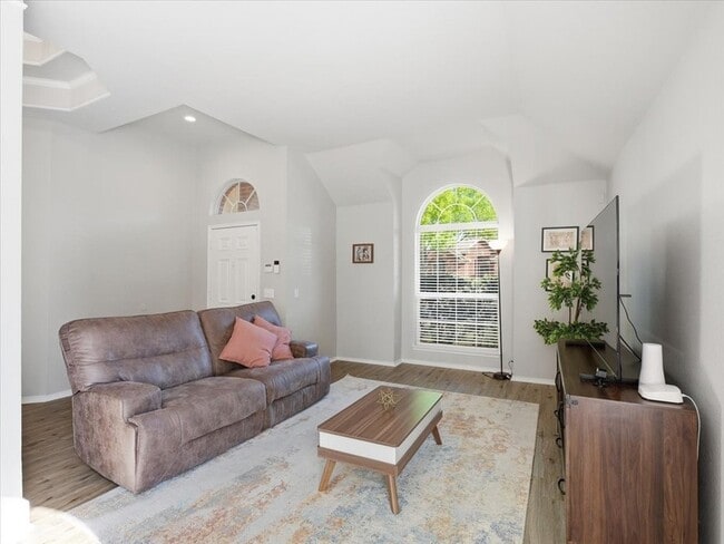 Building Photo - 1316 Pelham Ln