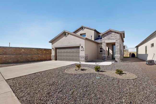 Building Photo - 9930 Isla Pl