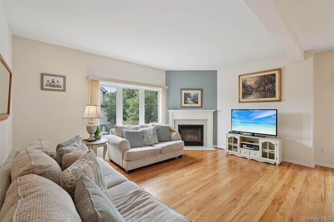 Building Photo - 4 Cliffside Ct