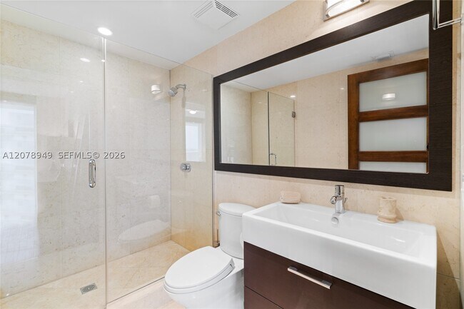 Building Photo - 5875 Collins Ave