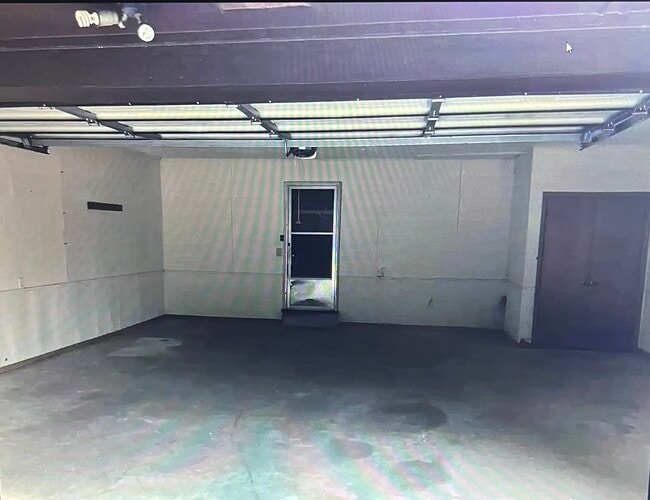 Building Photo - 502 E Anna St