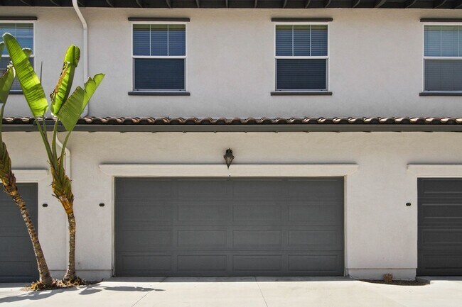 Building Photo - 2175 Condor Dr