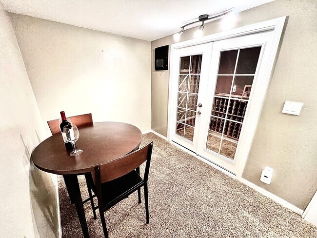 Building Photo - Stunning, 4 Bedroom, 3500 Square Foot, Highland's Home in Boise's North End