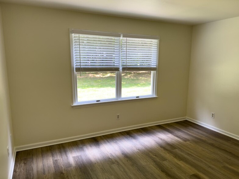 Building Photo - 162 Lindfield Cir