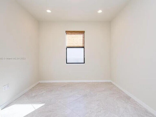 Building Photo - 8196 Hanoverian Dr