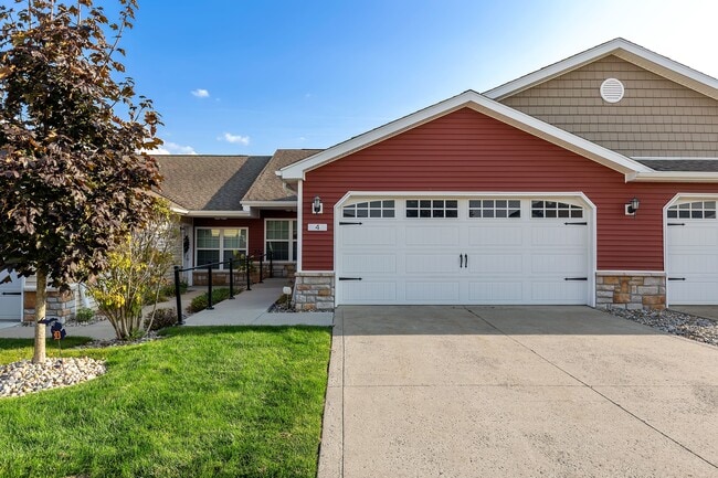 Building Photo - Redwood Lake Orion
