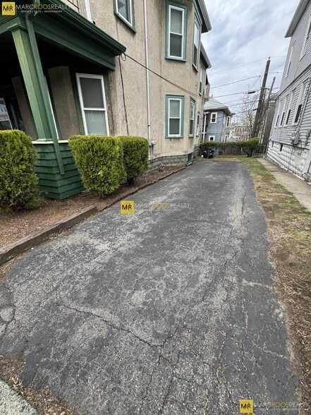 Building Photo - 14-16 Hamilton Rd