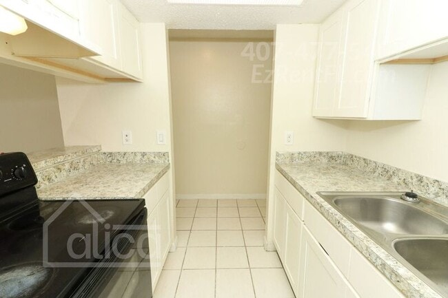 Building Photo - 1828 Blossom Ter