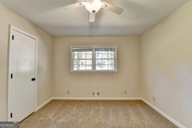 Building Photo - 478 Dorsey Cir SW