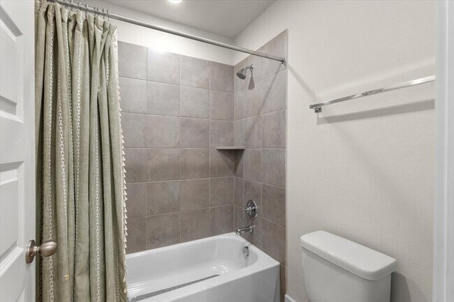 Building Photo - 7210 Travertine Spring Dr