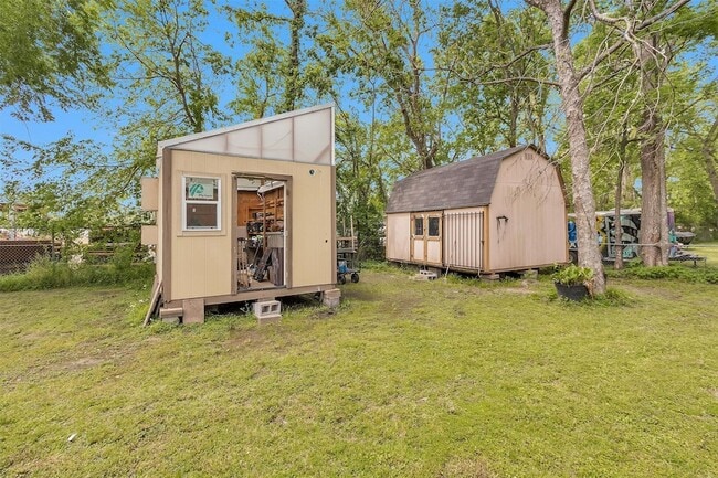 Building Photo - 1725 Strawn Rd