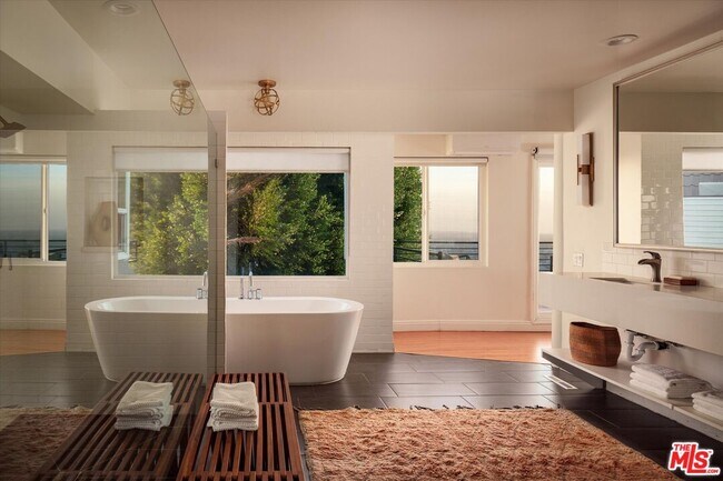 Building Photo - 8464 Cole Crest Dr