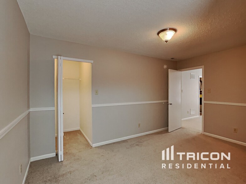 Building Photo - 9190 Amberleigh Dr
