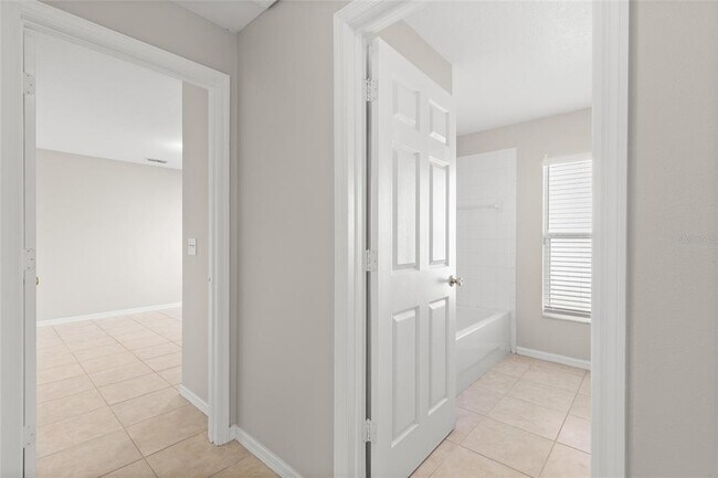 Building Photo - 4037 Longworth Loop