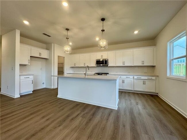 Building Photo - 5441 Hargrove Way