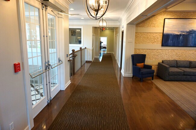 Building Photo - 56 Moorland Dr