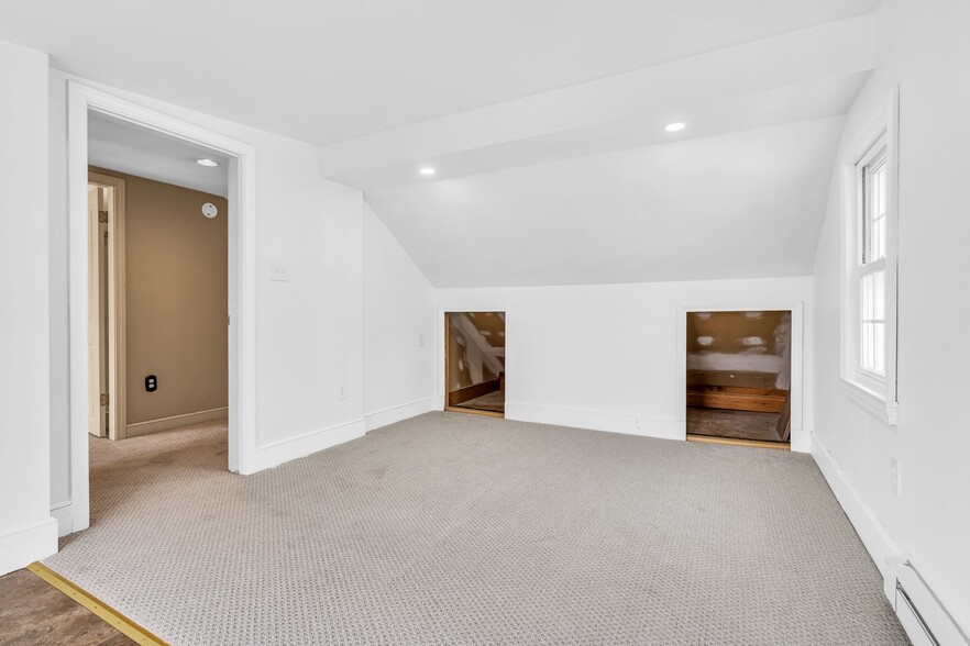 Building Photo - 12 Lee Ave