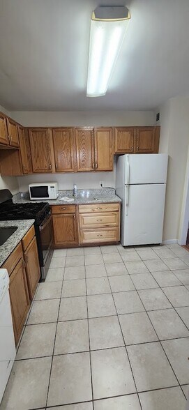 Building Photo - 1111 University Blvd W