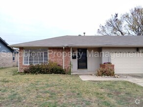 Building Photo - FOR LEASE | Mid-town Tulsa | 2 Bed, 1 Bath...