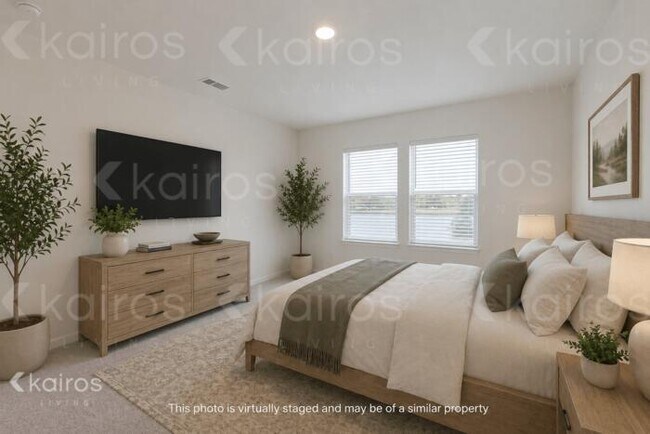 Building Photo - 677 Castillo Dr