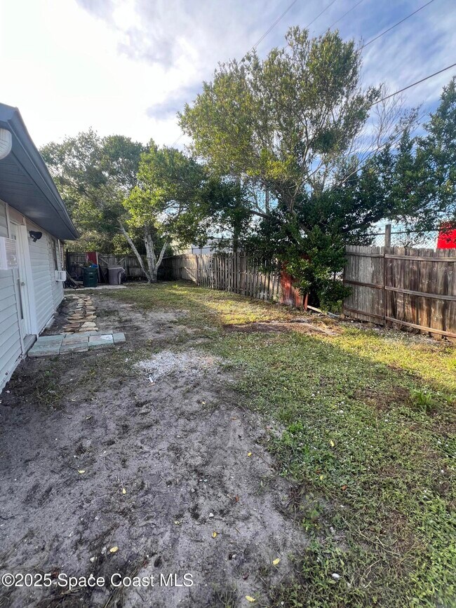 Building Photo - 1616 Terrace St