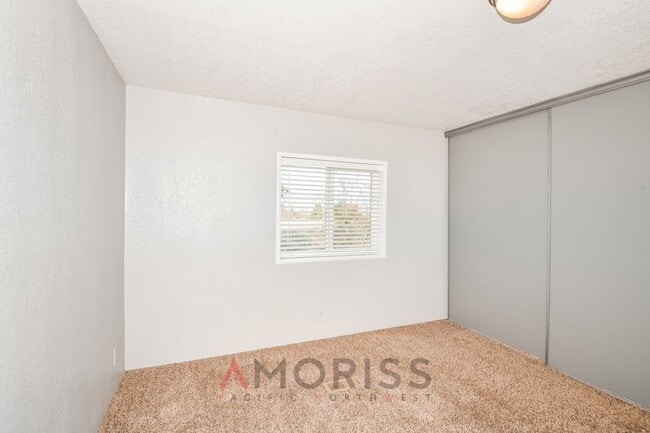 Building Photo - ****COMING SOON****  Country living in a clean, cozy home!