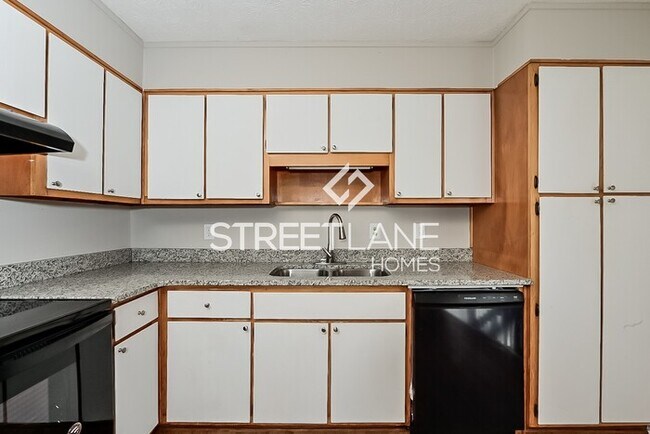Building Photo - Charming 3 Bedroom in Morrow!