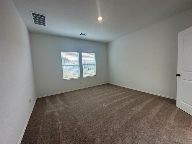 Building Photo - 228 Jeffers
