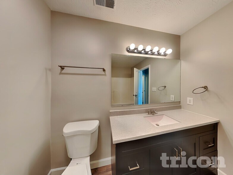 Building Photo - 12758 Sovereign Ln