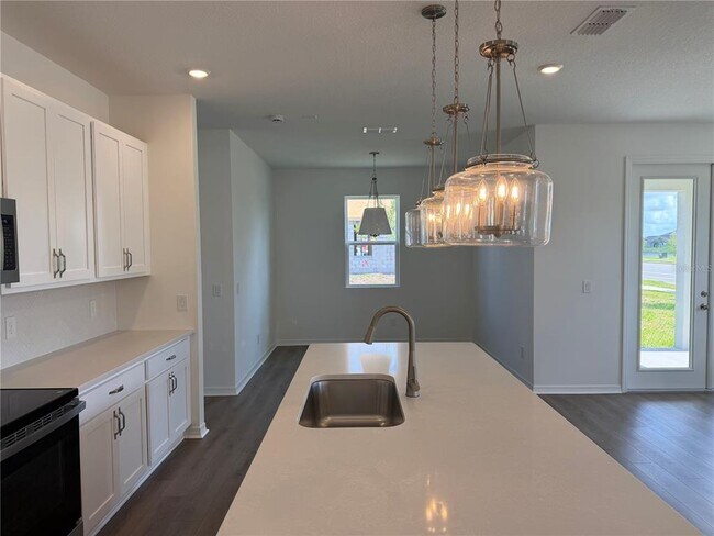 Building Photo - 5777 Haystack Dr
