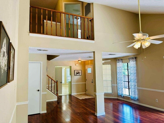 Building Photo - 78 W High Oaks Cir
