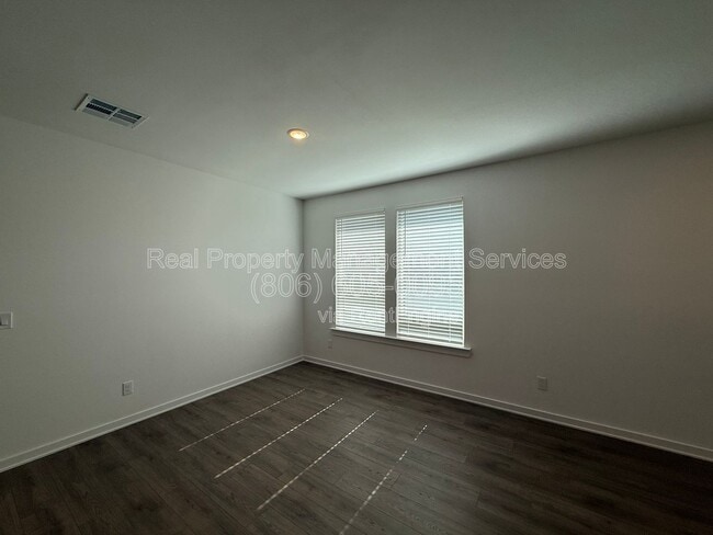Building Photo - 2925 138th Pl
