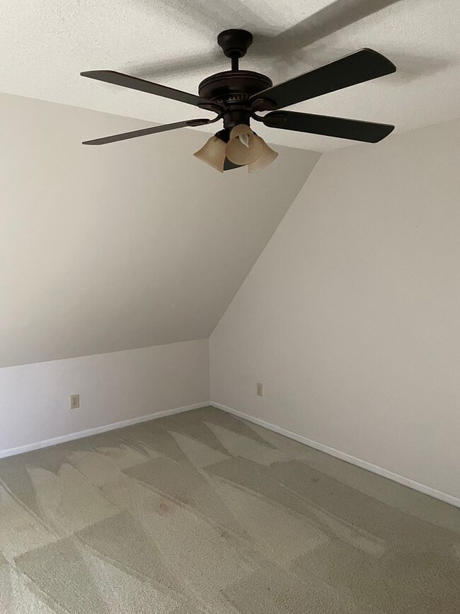 Building Photo - 3 bedroom Bathroom House in River Run Planation