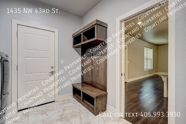 Building Photo - 1435 NW 43rd St