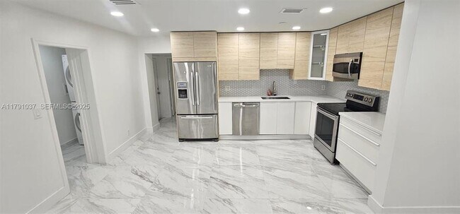 Building Photo - 4337 SW 49th St