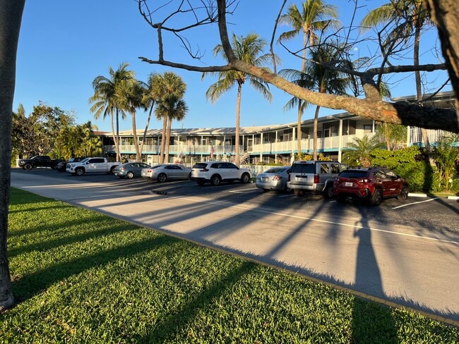 Building Photo - 2748 NE 28th Ave