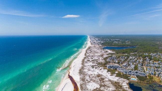 Building Photo - 49 Pleasant St