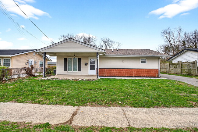 Building Photo - 2831 Hyannis Dr